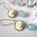 Vintage Cream Ivory Rose Fl..