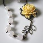 Light Yellow Rose With Roun..